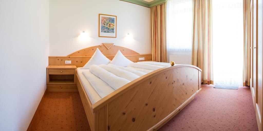 Appartementhaus Pinnisblick Neustift im Stubaital Ruang foto