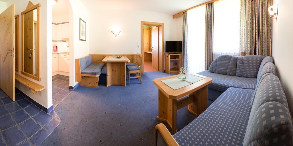 Appartementhaus Pinnisblick Neustift im Stubaital Bagian luar foto